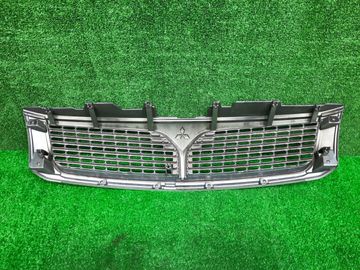 РЕШЕТКА РАДИАТОРА НА MITSUBISHI CHARIOT GRANDIS N84W