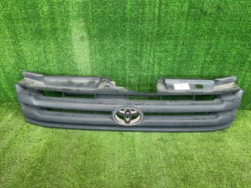 РЕШЕТКА РАДИАТОРА НА TOYOTA NOAH SR40