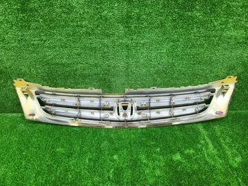 РЕШЕТКА РАДИАТОРА НА HONDA STREAM RN1