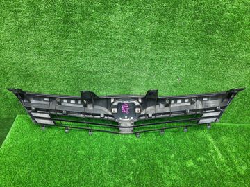 РЕШЕТКА РАДИАТОРА НА TOYOTA SAI AZK10