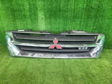РЕШЕТКА РАДИАТОРА НА MITSUBISHI PAJERO V78W