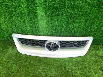 РЕШЕТКА РАДИАТОРА НА TOYOTA IPSUM ACM21