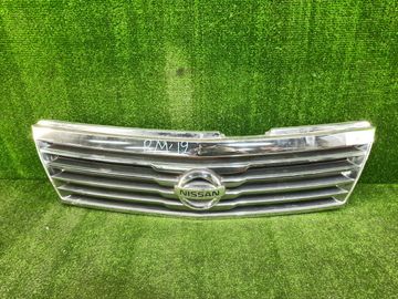 РЕШЕТКА РАДИАТОРА НА NISSAN LIBERTY M12