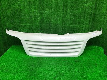 РЕШЕТКА РАДИАТОРА НА NISSAN ELGRAND E50