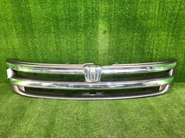РЕШЕТКА РАДИАТОРА НА TOYOTA ISIS ZGM10G