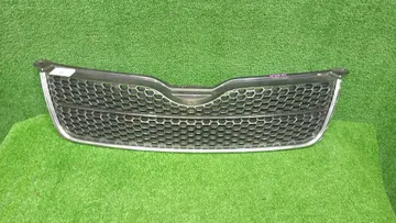 РЕШЕТКА РАДИАТОРА НА TOYOTA COROLLA NZE121 
