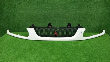 РЕШЕТКА РАДИАТОРА НА MITSUBISHI DELICA PD6W