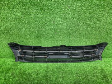 РЕШЕТКА РАДИАТОРА НА TOYOTA CALDINA ST210G