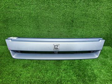 РЕШЕТКА РАДИАТОРА НА NISSAN CUBE Z10