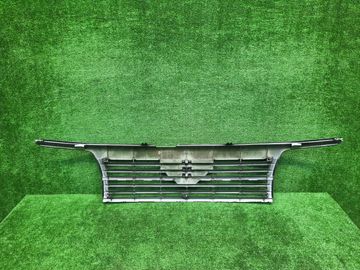 РЕШЕТКА РАДИАТОРА НА NISSAN ELGRAND ALE50