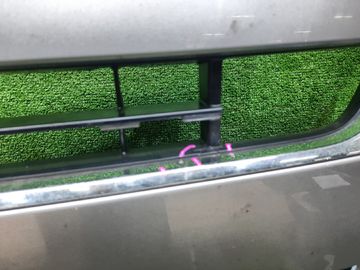 РЕШЕТКА РАДИАТОРА НА TOYOTA NOAH MZRA90W