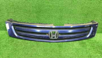 РЕШЕТКА РАДИАТОРА НА HONDA STREAM RN1
