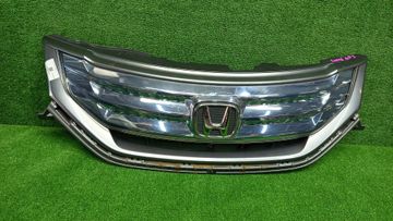 РЕШЕТКА РАДИАТОРА НА HONDA FREED GP3