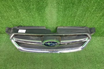 РЕШЕТКА РАДИАТОРА НА SUBARU LEGACY BL5
