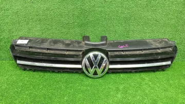РЕШЕТКА РАДИАТОРА НА VOLKSWAGEN GOLF 5G1