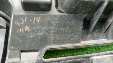РЕШЕТКА РАДИАТОРА НА TOYOTA ISIS ZGM15G