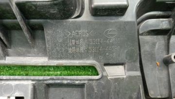 РЕШЕТКА РАДИАТОРА НА TOYOTA ISIS ZGM15G