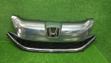 РЕШЕТКА РАДИАТОРА НА HONDA STEPWGN RP3