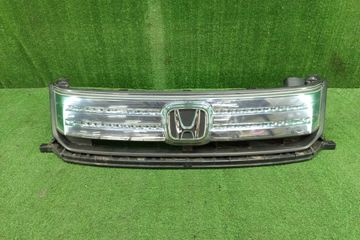 РЕШЕТКА РАДИАТОРА НА HONDA FREED SPIKE GP3