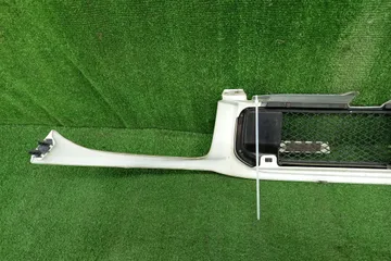 РЕШЕТКА РАДИАТОРА НА TOYOTA RAV4 ACA21W