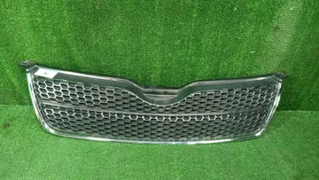 РЕШЕТКА РАДИАТОРА НА TOYOTA COROLLA NZE121 