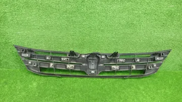 РЕШЕТКА РАДИАТОРА НА TOYOTA ISIS ZGM10G