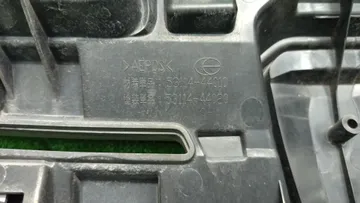 РЕШЕТКА РАДИАТОРА НА TOYOTA ISIS ZGM10G