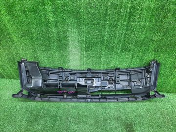 РЕШЕТКА РАДИАТОРА НА HONDA FREED SPIKE GP3