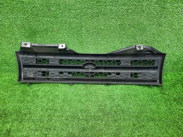 РЕШЕТКА РАДИАТОРА НА SUZUKI JIMNY JB23W