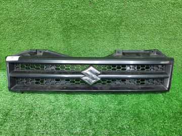 РЕШЕТКА РАДИАТОРА НА SUZUKI JIMNY JB23W
