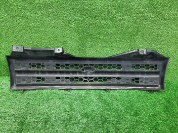 РЕШЕТКА РАДИАТОРА НА SUZUKI JIMNY JB23W