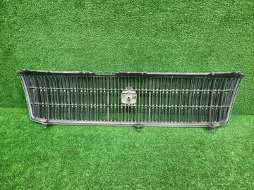 РЕШЕТКА РАДИАТОРА НА TOYOTA CROWN JZS151