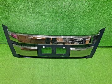 РЕШЕТКА РАДИАТОРА НА TOYOTA NOAH ZWR80G