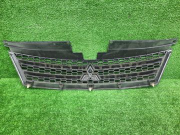 РЕШЕТКА РАДИАТОРА НА MITSUBISHI OUTLANDER CW5W