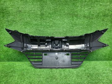 РЕШЕТКА РАДИАТОРА НА HONDA VEZEL RU3