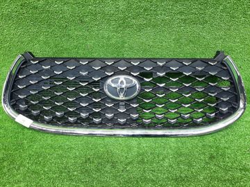 РЕШЕТКА РАДИАТОРА НА TOYOTA PIXIS JOY LA250A