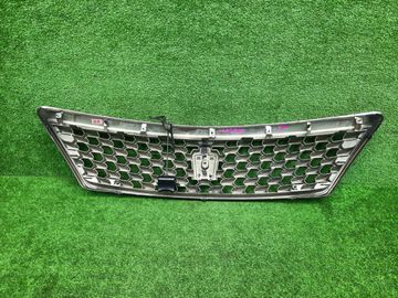 РЕШЕТКА РАДИАТОРА НА TOYOTA CROWN GRS200