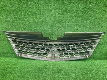 РЕШЕТКА РАДИАТОРА НА MITSUBISHI OUTLANDER CW6W