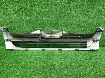 РЕШЕТКА РАДИАТОРА НА TOYOTA HIACE TRH200