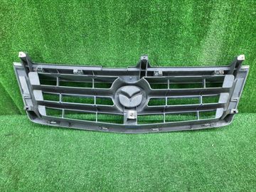 РЕШЕТКА РАДИАТОРА НА MAZDA BONGO FRIENDEE SG5W