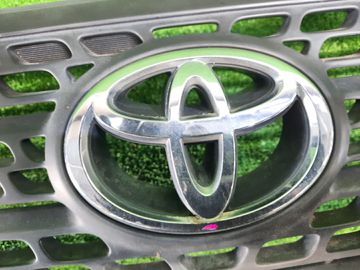 РЕШЕТКА РАДИАТОРА НА TOYOTA PROBOX NCP51V