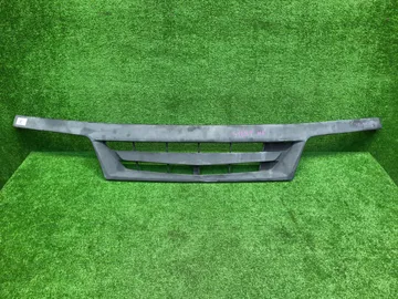 РЕШЕТКА РАДИАТОРА НА NISSAN TITAN SYE4T