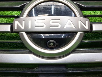 РЕШЕТКА РАДИАТОРА НА NISSAN NOTE E13