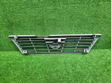 РЕШЕТКА РАДИАТОРА НА NISSAN SUNNY B14