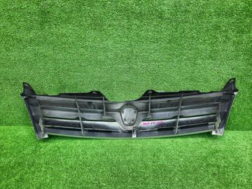 РЕШЕТКА РАДИАТОРА НА TOYOTA IST NCP60