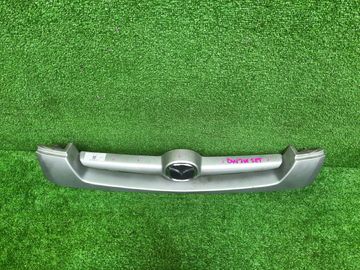РЕШЕТКА РАДИАТОРА НА MAZDA DEMIO DW3W