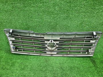 РЕШЕТКА РАДИАТОРА НА NISSAN LIBERTY RM12
