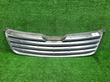 РЕШЕТКА РАДИАТОРА НА TOYOTA COROLLA NZE121 