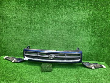 РЕШЕТКА РАДИАТОРА НА NISSAN PRAIRIE JOY PM11