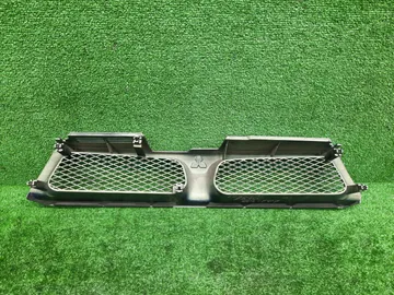 РЕШЕТКА РАДИАТОРА НА MITSUBISHI LEGNUM EC5W